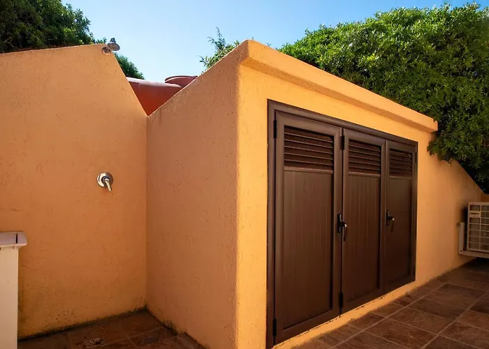 Дом отдыха Li Chessi Blu Familiare Con Piscina *