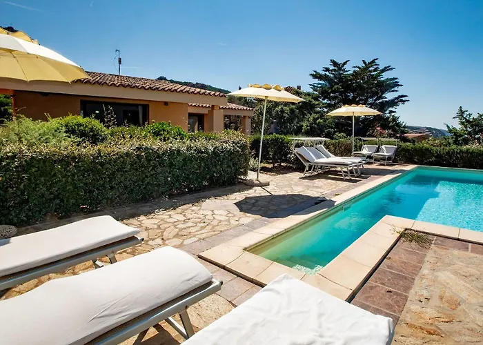 Li Chessi Blu Familiare Con Piscina