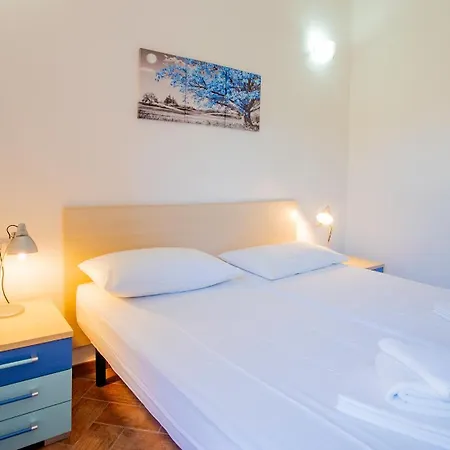 Li Chessi Blu Familiare Con Piscina Casa de Férias *