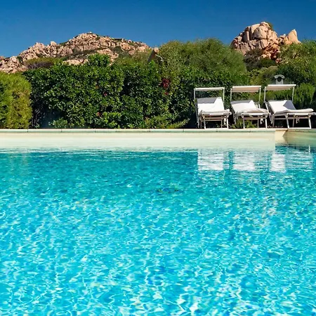 Li Chessi Blu Familiare Con Piscina Feriehus Costa Paradiso